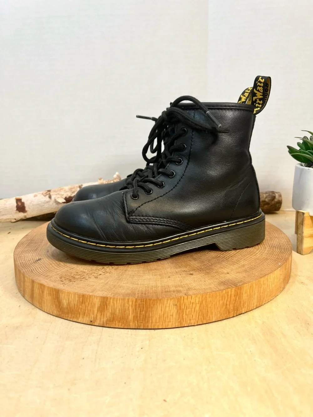 Dr. Martens Kids 1460J Black Leather Lace Up Boots Size 2
